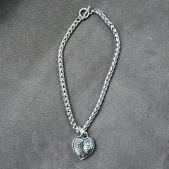 Etsy Vintage Silver Tone Floating Heart Necklace - Picture 6 of 16